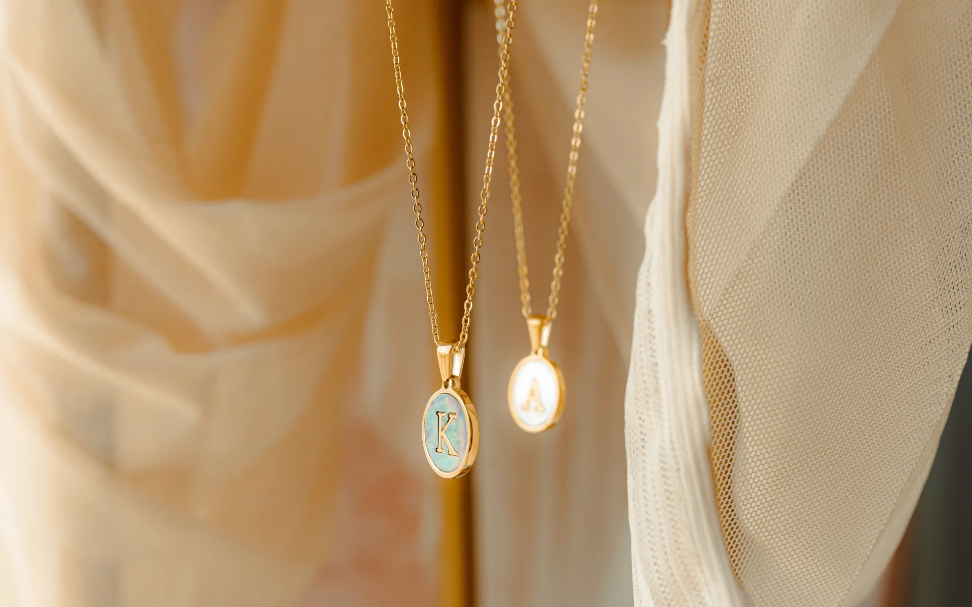 Brilla con poder, brilla con Constanza Jewelry